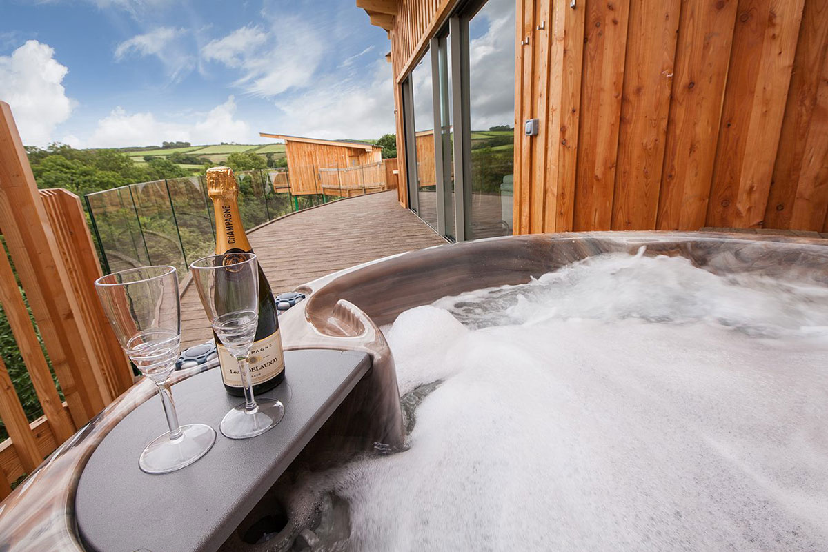 Get Married Quickly With Hot Tub